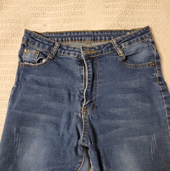 SHEIN DARK WASH SKINNY JEANS - Picture 2 of 5